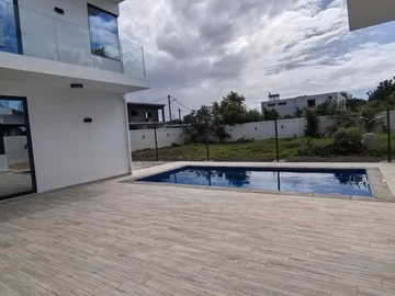 5 Bedroom Villa