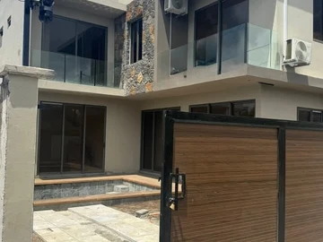 4 Bedroom Villa