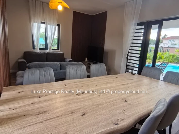 Modern 3-Bedroom Villa with Private Pool for Rent in Calodyne | Secure Residential Complex | 2 Minutes from the Beach 