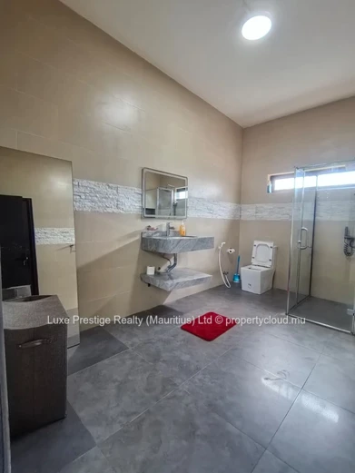 2-Bedroom Apartment in Grand Baie – Walk to Super U | All Bills Included | Furnished