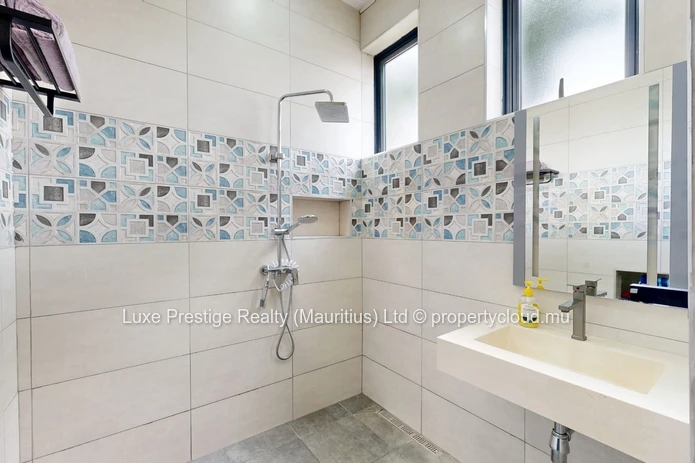 Modern 2-Bedroom Ground Floor Apartment for Rent in Pereybere | 2 Minutes Walk to the Beach | Rs 65,000 Negotiable