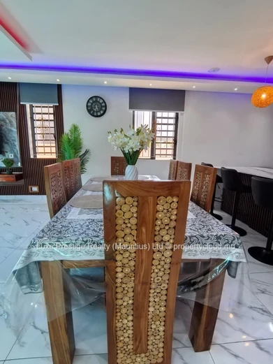 remium 3-Bedroom Ensuite Villa with Private Pool, Rooftop Terraces & Study Area for Rent – Grand Baie (Chemin Vingt P...