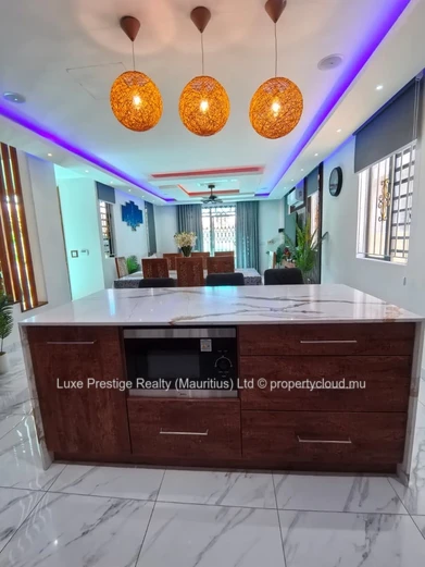 remium 3-Bedroom Ensuite Villa with Private Pool, Rooftop Terraces & Study Area for Rent – Grand Baie (Chemin Vingt P...