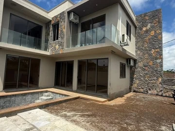 4 Bedroom Villa