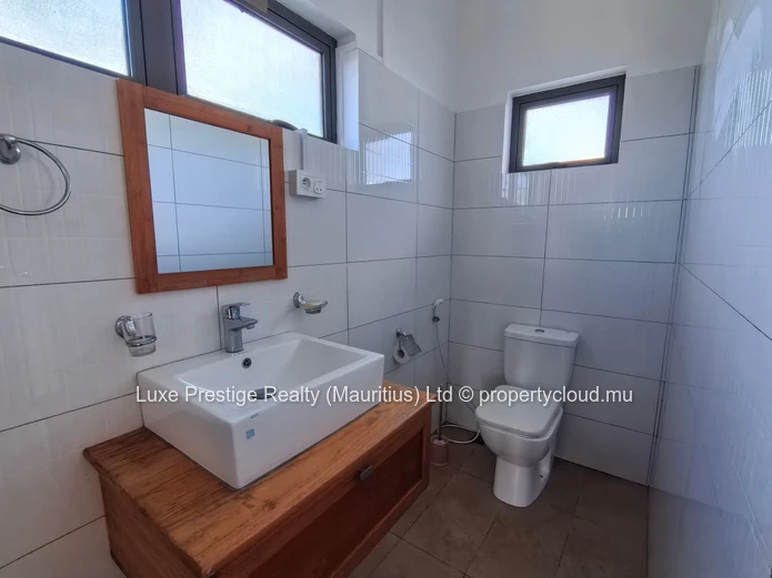 Villa de luxe 4 chambres en suite à vendre à Mont Choisy | Piscine privée | Sécurité intelligente | Rs 20M