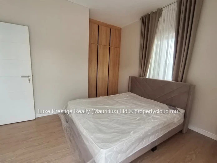 Modern 3-Bedroom Villa with Private Pool for Rent in Calodyne | Secure Residential Complex | 2 Minutes from the Beach 