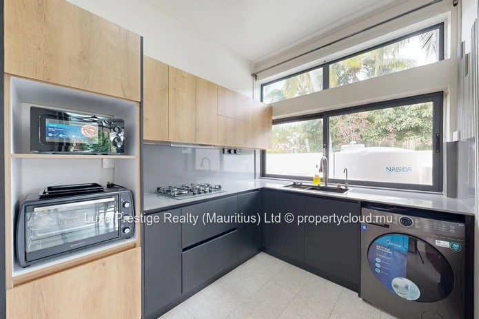 Modern 2-Bedroom Ground Floor Apartment for Rent in Pereybere | 2 Minutes Walk to the Beach | Rs 65,000 Negotiable