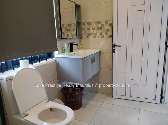 Villa neuve de standing 4 chambres avec piscine à Calodyne – 3 minutes de la plage   | Terrain 10 perches | 210 m² co...