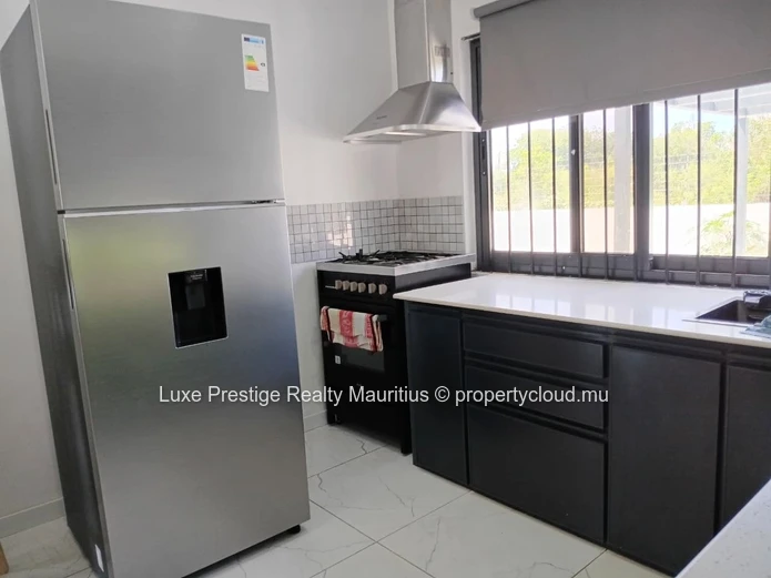 Villa neuve de standing 4 chambres avec piscine à Calodyne – 3 minutes de la plage   | Terrain 10 perches | 210 m² co...