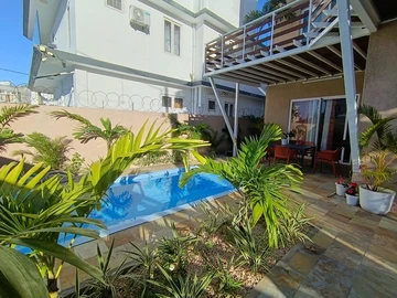 5 Bedroom Villa