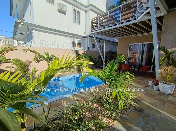 Villa moderne multi-niveaux 5 chambres à vendre à Cap Malheureux | Piscine privée | Terrasse rooftop | Rs 13M
