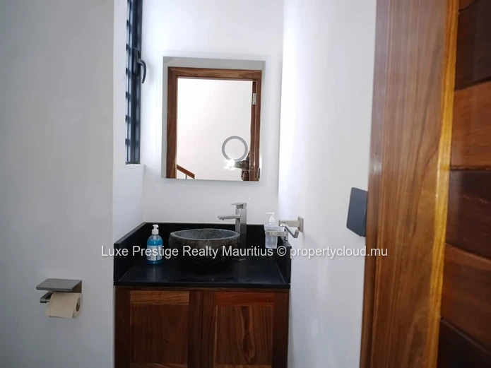 Long-Term Rental – 4-Bedroom Villa – Grand Baie, Chemin Vingt Pieds