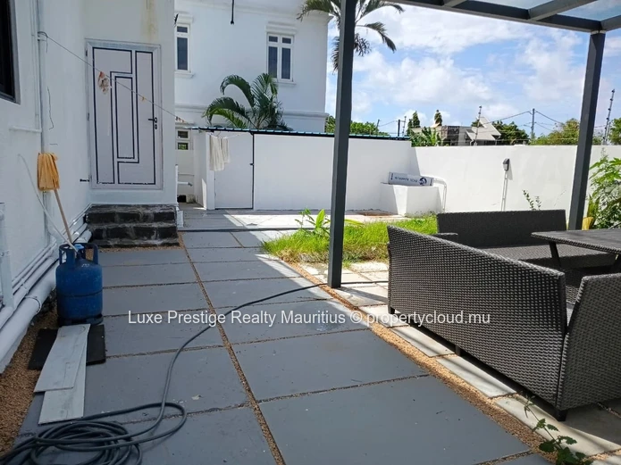 Villa neuve de standing 4 chambres avec piscine à Calodyne – 3 minutes de la plage   | Terrain 10 perches | 210 m² co...