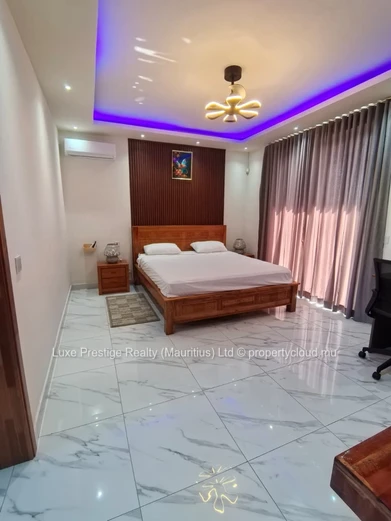 remium 3-Bedroom Ensuite Villa with Private Pool, Rooftop Terraces & Study Area for Rent – Grand Baie (Chemin Vingt P...