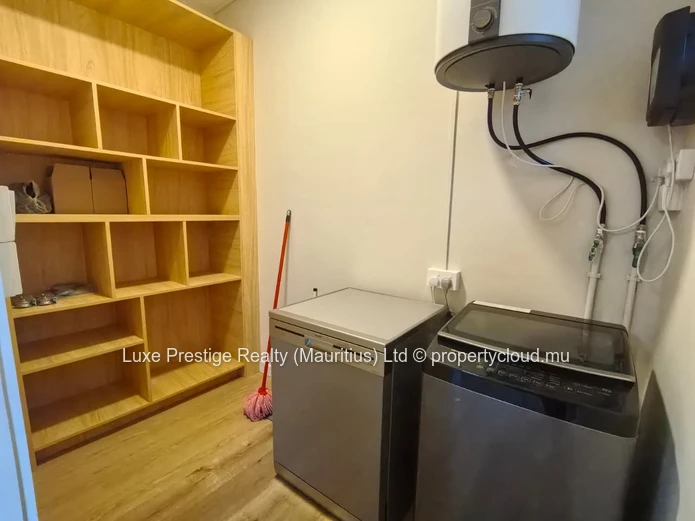Modern 3-Bedroom Villa with Private Pool for Rent in Calodyne | Secure Residential Complex | 2 Minutes from the Beach 
