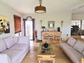 4 Bedroom Villa