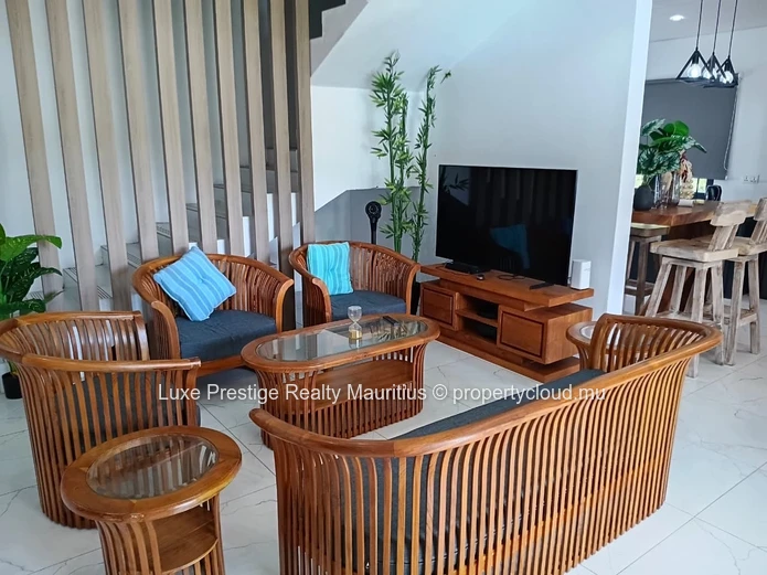 Villa neuve de standing 4 chambres avec piscine à Calodyne – 3 minutes de la plage   | Terrain 10 perches | 210 m² co...