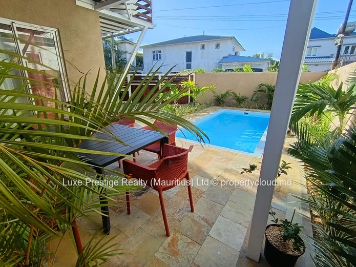 Villa moderne multi-niveaux 5 chambres à vendre à Cap Malheureux | Piscine privée | Terrasse rooftop | Rs 13M
